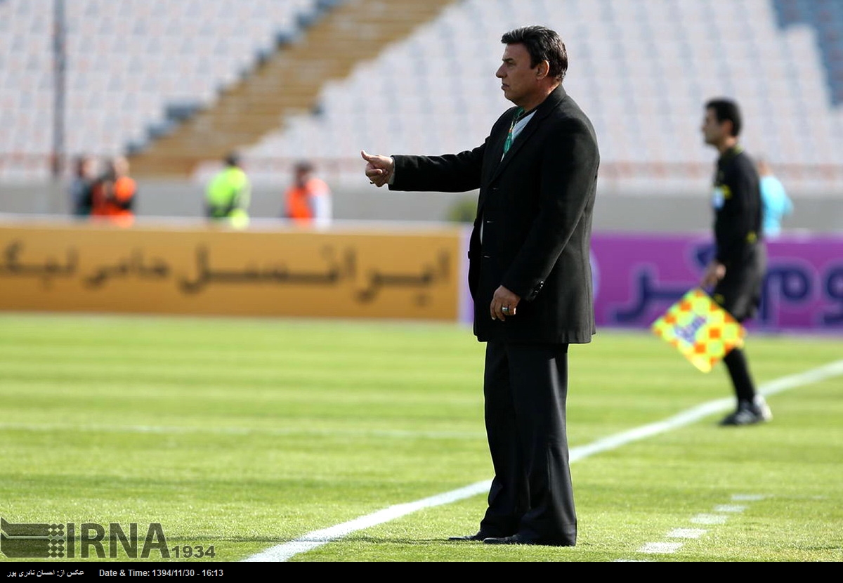 استقلال 2 - 1 گسترش فولاد / بازگشت به صدر با تماشاگران و دستان رحمتی(+جدول/عکس)