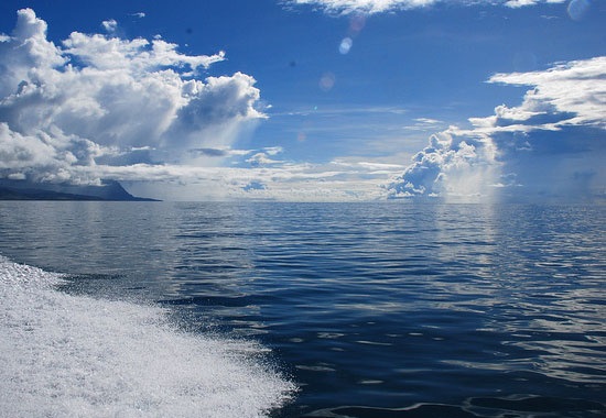 تبدیل آب اقیانوس به آب شرب با پنلهای خورشیدی تبدیل آب اقیانوس به آب شرب با پنلهای خورشیدی