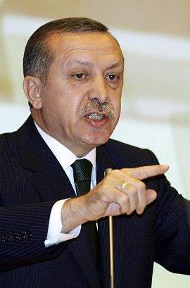 اردوغان: مخالفان مورد حمایت تروریست ها و همجنسگراها هستند