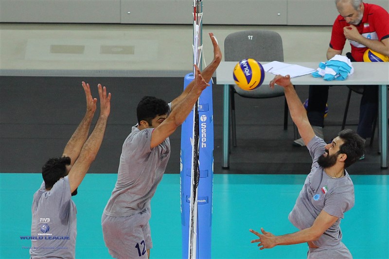 تمرین تیم ملی والیبال ایران در سالن چنستوهوا(گزارش تصویری)