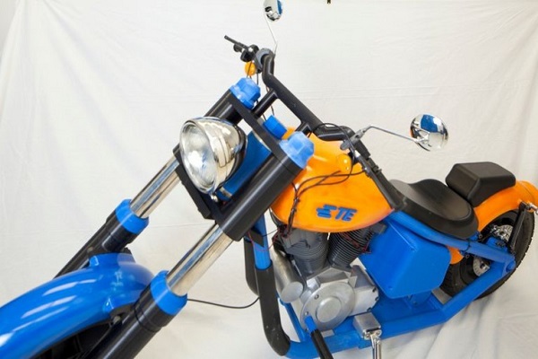 نمایش اولین موتورسیکلت پرینت شده واقعی نمایش اولین موتورسیکلت پرینت شده واقعی