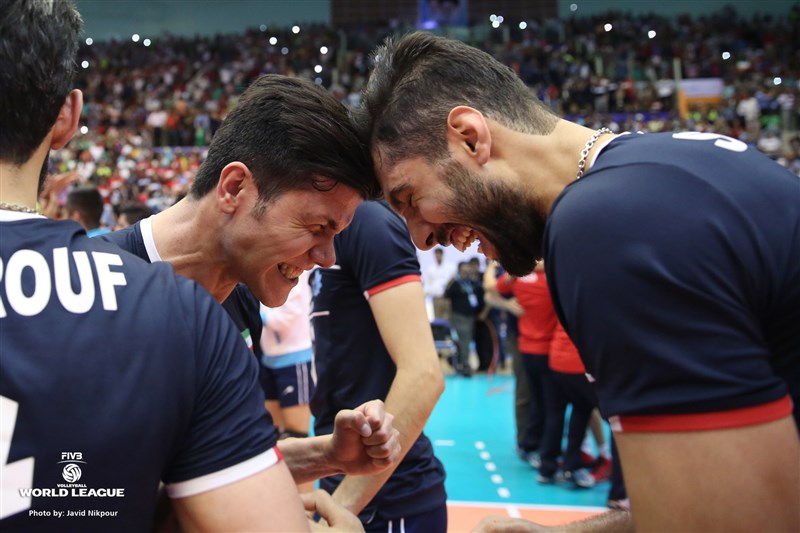 شادی عجیب و بامزه شیربچه های تیم ملی(عکس)