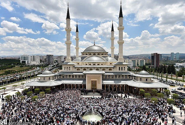 نماز رییس جمهور و نخست وزیر ترکیه (+عکس)