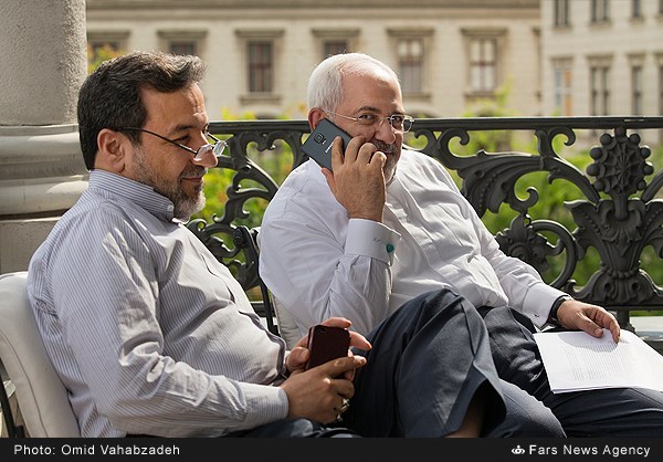 گوشی موبایل ظریف (عکس)