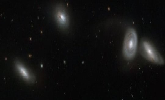 حضور «هابل» در یک میزگرد کهکشانی حضور «هابل» در یک میزگرد کهکشانی