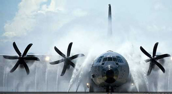 روش شستشوی هواپیما (+عکس)