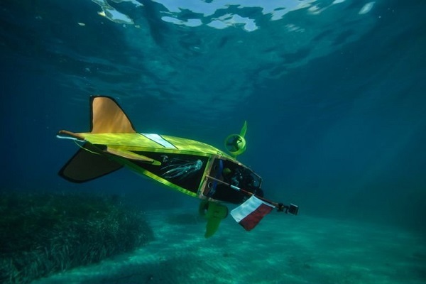 زیردریایی برقی شخصی با قدرت مانوردهی بالا