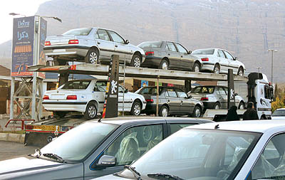 کاهش دوباره قیمت خودروهای داخلی نسبت به اول هفته (+جدول قیمت ها)