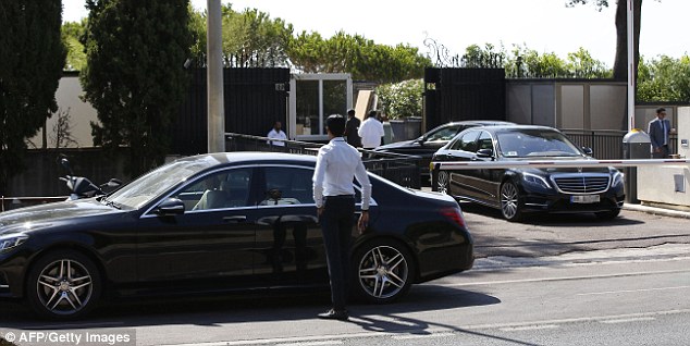 جنجال سفر با 