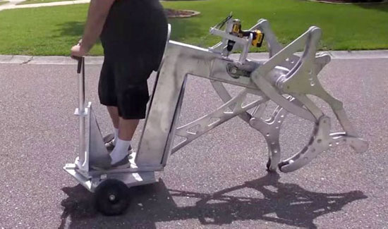 یک ماشین پرقدرت برای پیاده روی (+عکس و فیلم)