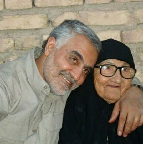 سردار سلیمانی و مادرش (عکس)