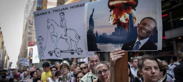 اسب تراوا در تجمع دلواپسان ایران و آمریکا (عکس)