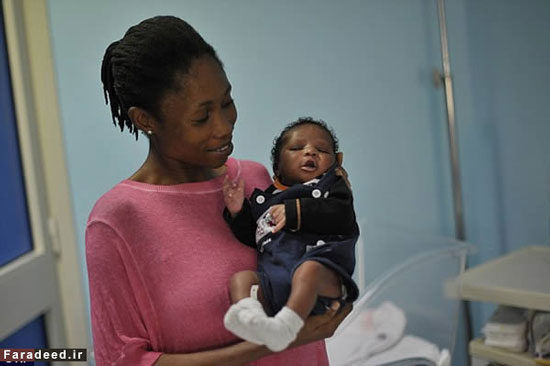 مادربزرگی که با تیغ نوه‌اش را به دنیا آورد (+عکس)