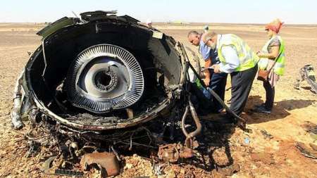 کرملین: هیچ احتمالی درباره سقوط هواپیمای روسیه بعید نیست / شرکت مالک هواپیما: عامل خارجی، دلیل نصف شدن هواپیما در آسمان است