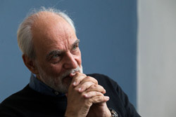 آیدین آغداشلو به ایران بازمی گردد