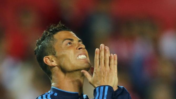 سویا 3-2 رئال مارید / بارسلونا صدرنشین شد(+عکس) سویا 3-2 رئال مارید / بارسلونا صدرنشین شد(+عکس)