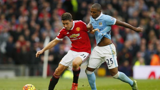 یونایتد 0 - 0 سیتی / تساوی در دربی منچستر و صدرنشینی آبی ها(+عکس/جدول) یونایتد 0 - 0 سیتی / تساوی در دربی منچستر و صدرنشینی آبی ها(+عکس/جدول)