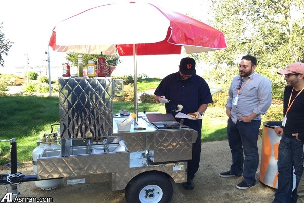 در پشت صحنه فیسبوک در پشت صحنه فیسبوک