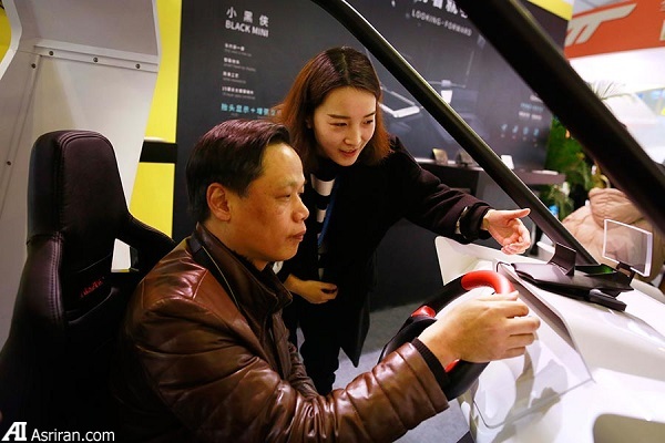 نگاهی گذرا به نمایشگاه «نور اینترنت» نگاهی گذرا به نمایشگاه «نور اینترنت»