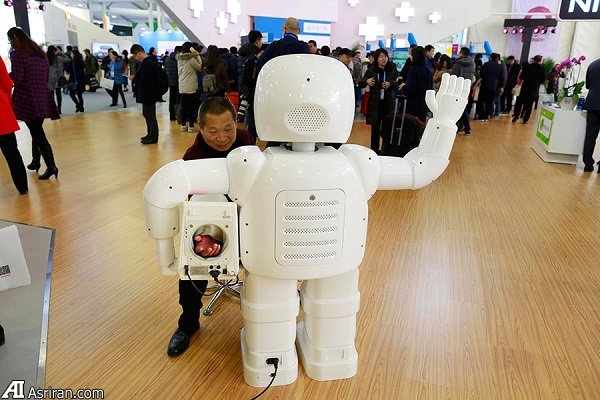 نگاهی گذرا به نمایشگاه «نور اینترنت» نگاهی گذرا به نمایشگاه «نور اینترنت»