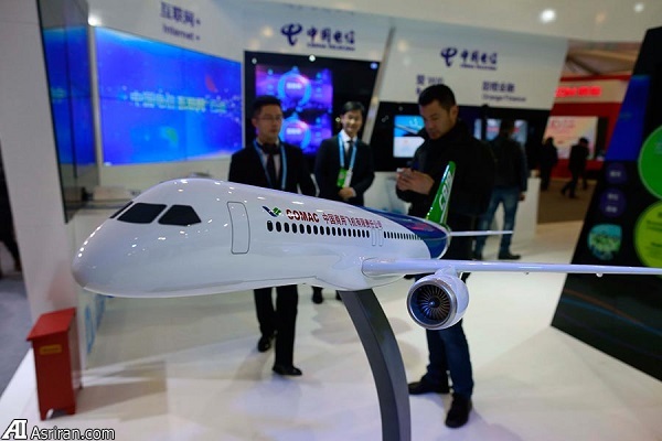 نگاهی گذرا به نمایشگاه «نور اینترنت» نگاهی گذرا به نمایشگاه «نور اینترنت»