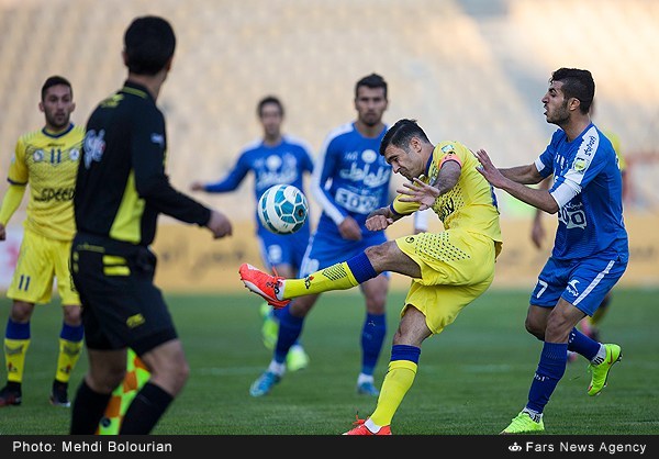 نفت 1 (5) - (6) 1 استقلال /رحمتی ، استقلال را به نیمه نهایی رساند نفت 1 (5) - (6) 1 استقلال /رحمتی ، استقلال را به نیمه نهایی رساند