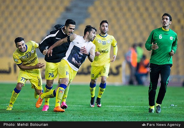 نفت 1 (5) - (6) 1 استقلال /رحمتی ، استقلال را به نیمه نهایی رساند نفت 1 (5) - (6) 1 استقلال /رحمتی ، استقلال را به نیمه نهایی رساند