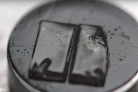 پانسمان زخم با استفاده از پلاستیك خود ترمیم شونده پانسمان زخم با استفاده از پلاستیك خود ترمیم شونده