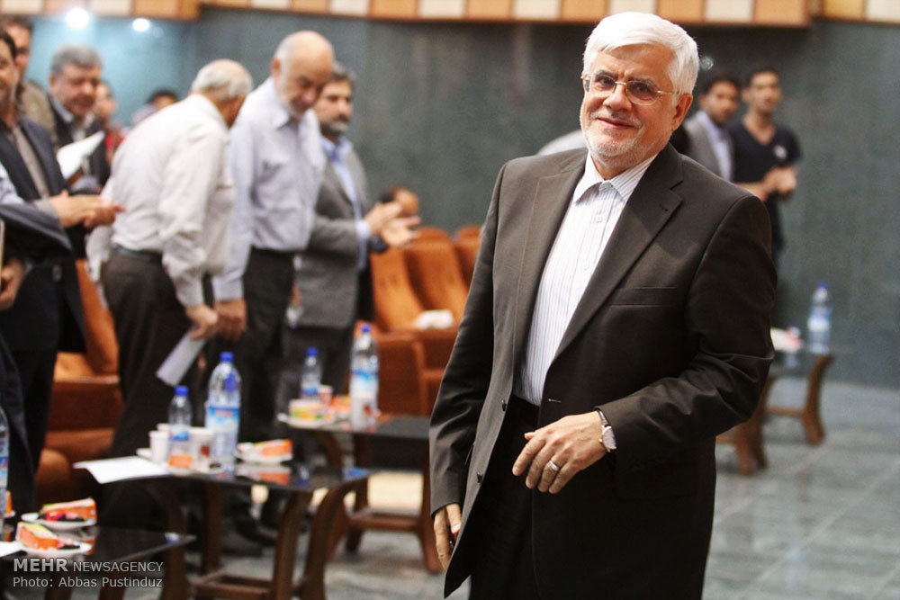 عارف؛ فرمانده در میدان اصلاحات/ بازیگری مهم در سپهر سیاست ایران