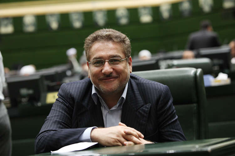 تابش: سخنان سیف در آمریکا گلایه بود/ سوئیفت باز است اما معامله انجام نمی‌شود