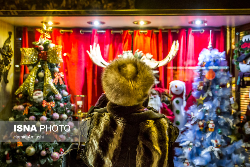 خرید کریسمس در تهران (+عکس)
