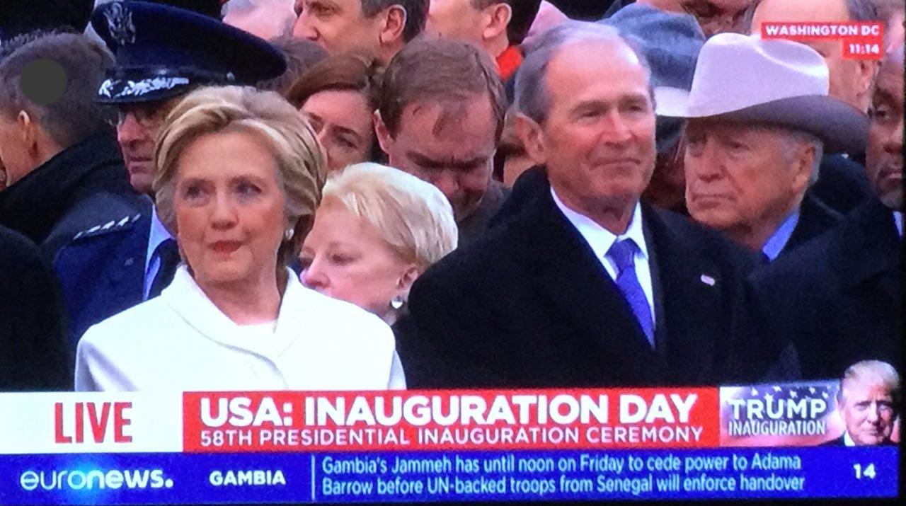 آغاز رسمی مراسم تحلیف ترامپ / حمله پلیس به معترضین ضدترامپ با گاز فلفل / حضور 4 رئیس جمهور / تحریم تحلیف از سوی 60 نماینده مجلس