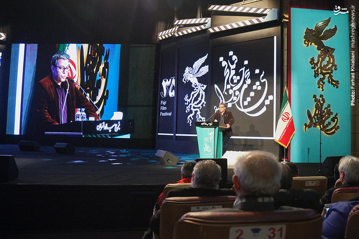 افتتاحیه سی و پنجمین جشنواره فیلم فجر (+عکس)