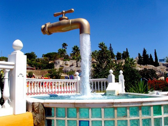 خلاقانه ترین آب نماهای جهان (+عکس)