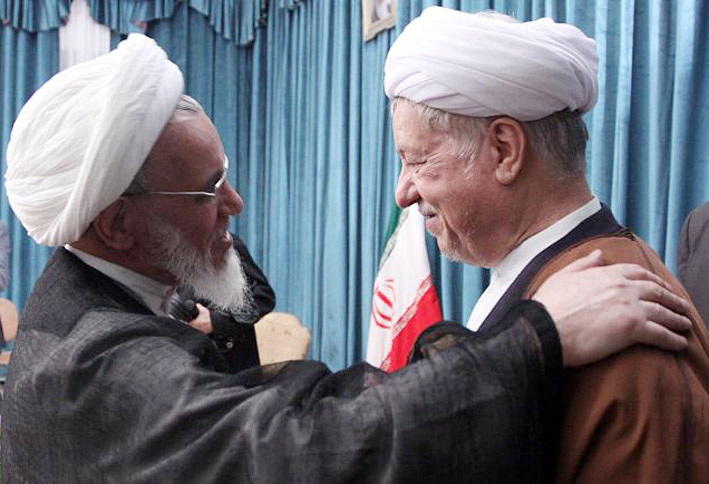 عضو مجلس خبرگان: کسانی که پشت سر مرده گان بدگویی می کنند، اهل عقده اند/ در حد صدام وجدان داشته باشید و پشت سر افراد بدگوئی نکنید