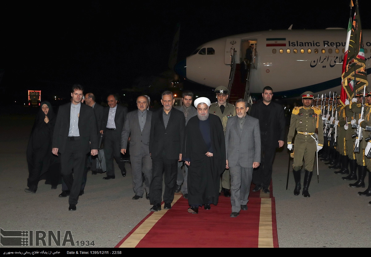 بازگشت روحانی به تهران (+عکس)