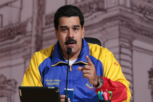 رئیس جمهور ونزوئلا خطاب به مردم: اگر مخالفان من را برکنار کردند شورش کنید
