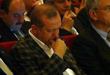 افول دموکراسی اجباری