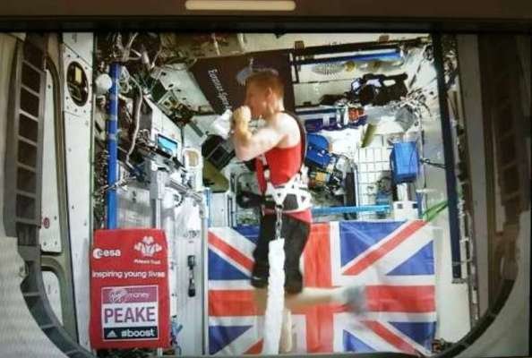 رکوردشکنی دوی ماراتن در ایستگاه فضایی رکوردشکنی دوی ماراتن در ایستگاه فضایی