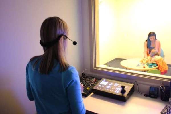 تفاوت مغز کودکان مادران خانه دار با شاغل تفاوت مغز کودکان مادران خانه دار با شاغل