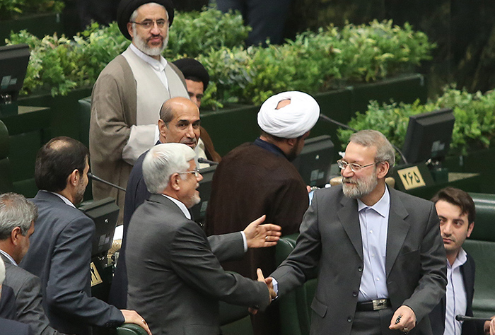 ناامیدی از تغییر در پارلمان دهم؛ یک اشتباه بزرگ ناامیدی از تغییر در پارلمان دهم؛ یک اشتباه بزرگ