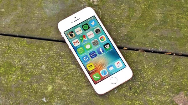 ۱۲ نکته برای استفاده بهتر از آیفون SE ۱۲ نکته برای استفاده بهتر از آیفون SE