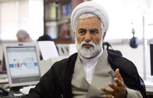 موسی قربانی: احمدی نژاد برخی دستورات رهبری را با ناراحتی انجام می‌داد/ روحانی اگر موفق شود اصول‌گرایان از او حمایت می‌کنند و در غیر این صورت اصلاح‌طلب‌ها هم از او عبور خواهند کرد