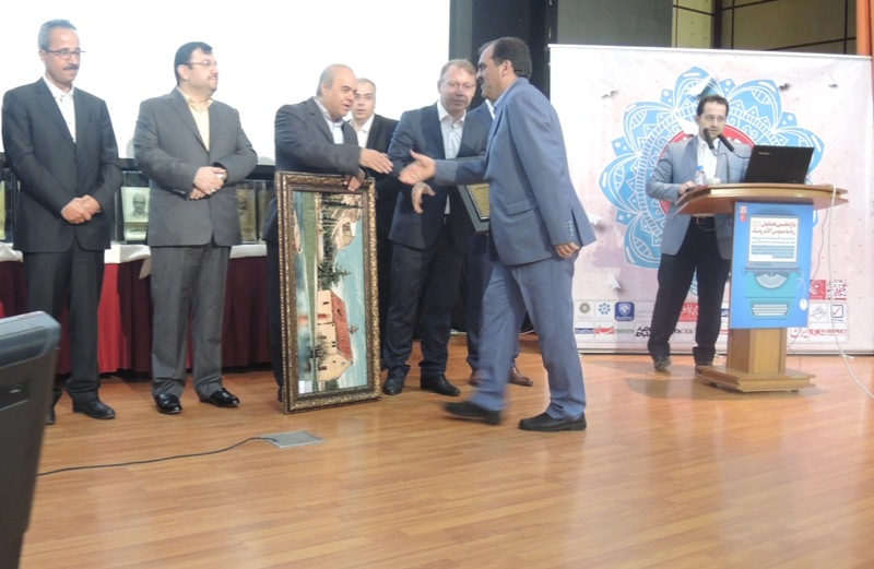 تقدیر وزارت اقتصاد از روابط عمومی بانک تجارت