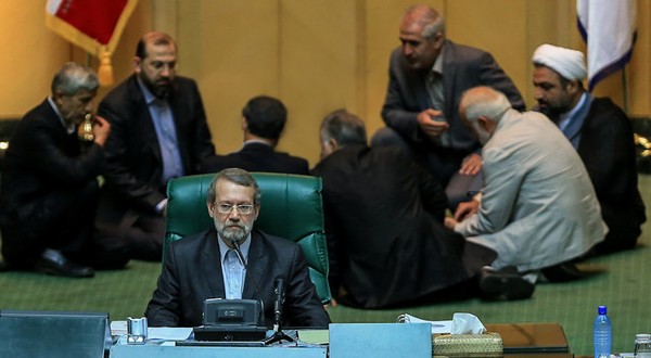 ادعای اصولگرایان: لاریجانی ادعای اصولگرایان: لاریجانی