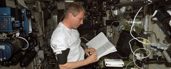 حضور در فضا تاثیری مخرب بر قوه بینایی دارد