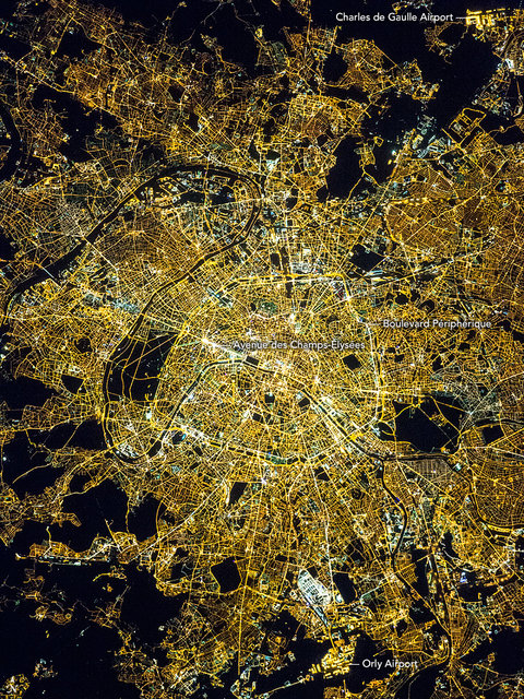 پاریس را از فضا ببینید+عکس