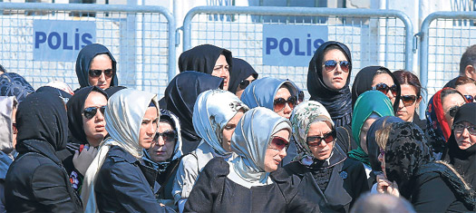 خبر کودتا را این مرد به اردوغان داد (+عکس) خبر کودتا را این مرد به اردوغان داد (+عکس)