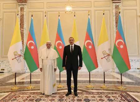 پاپ وارد جمهوری آذربایجان شد