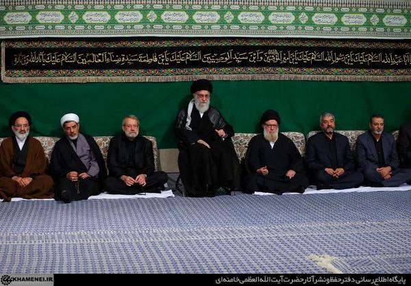 مراسم عزاداری شب تاسوعای حسینی با حضور رهبر معظم انقلاب برگزار شد (+عکس)